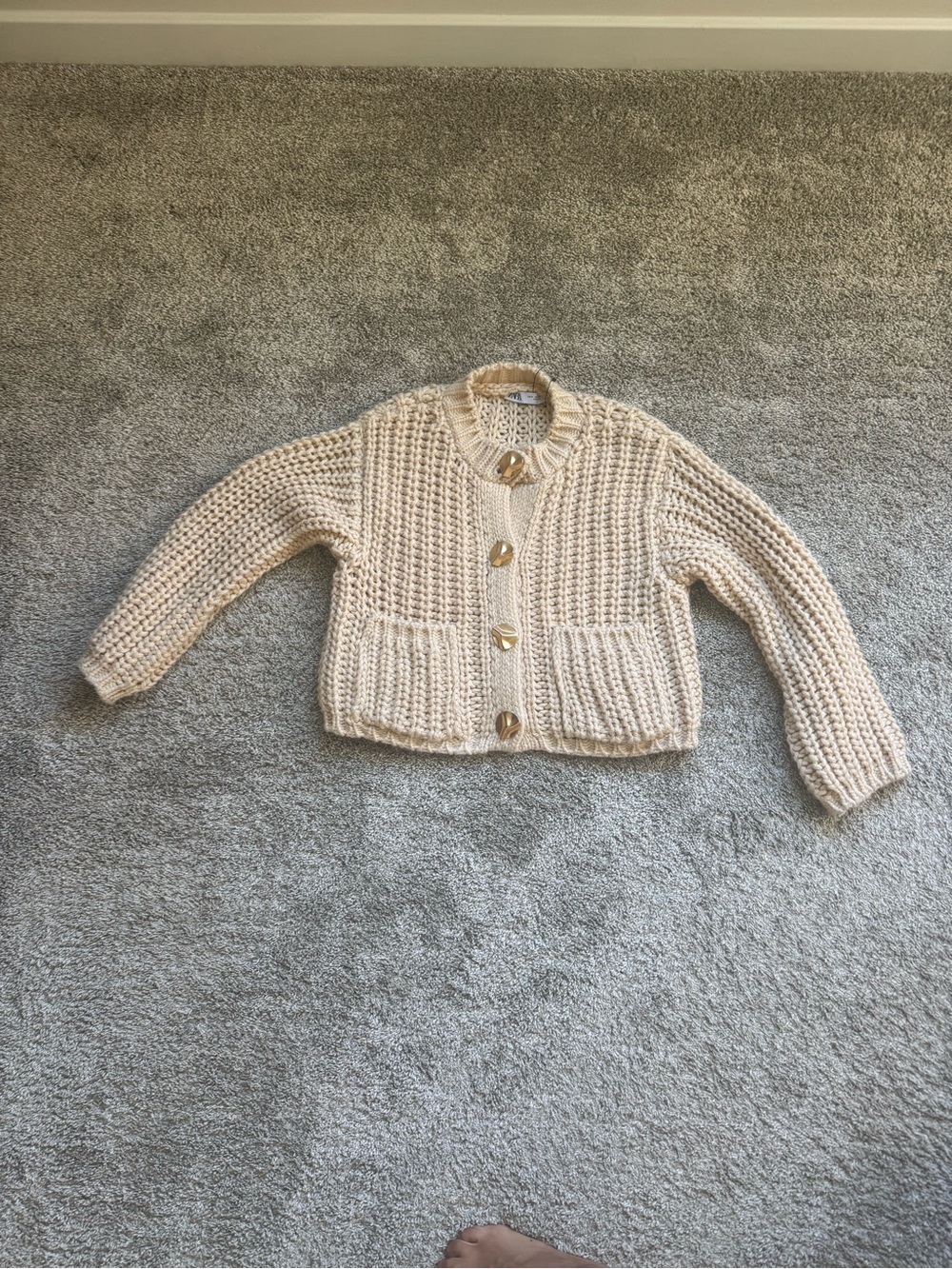 Crewneck chunky knit sweater